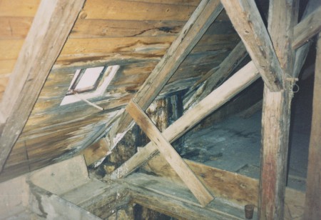 Přístup do podkrovních prostor, 1999